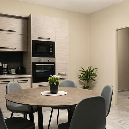Procris High-end Living Apartment *